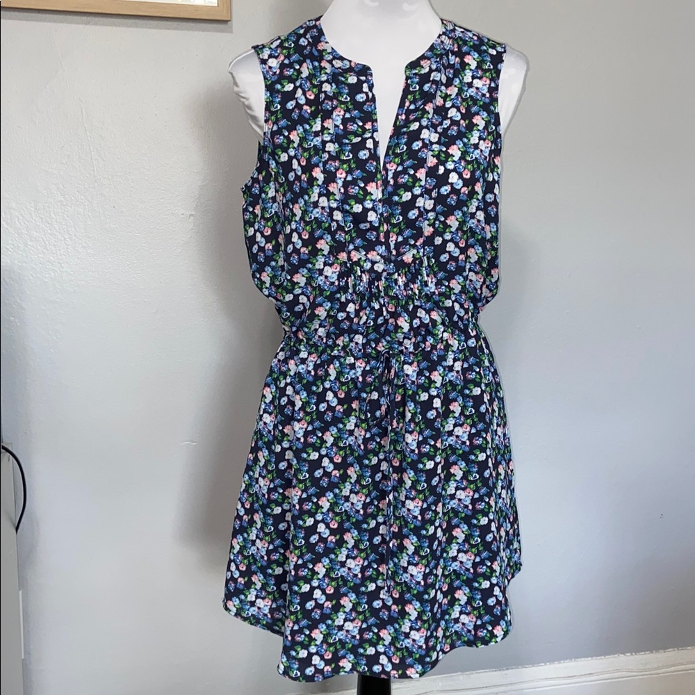 Gap sleeveless tie waist pintuck dress